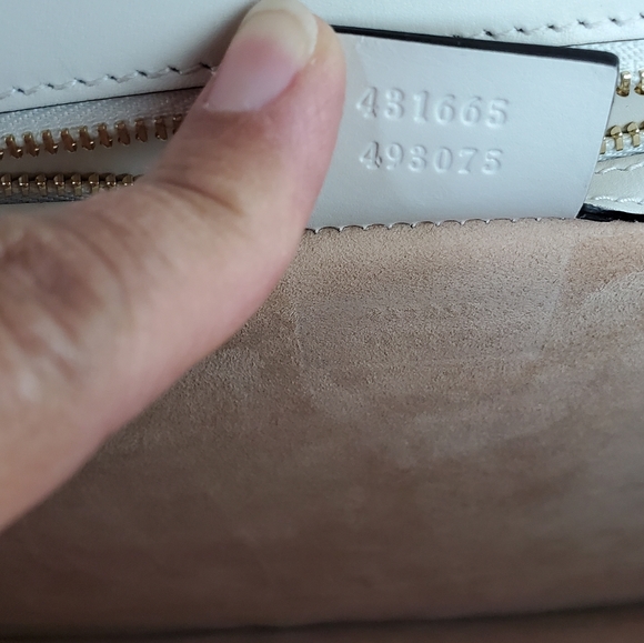 Autgentic Gucci Sylvie Medium - Picture 9 of 11